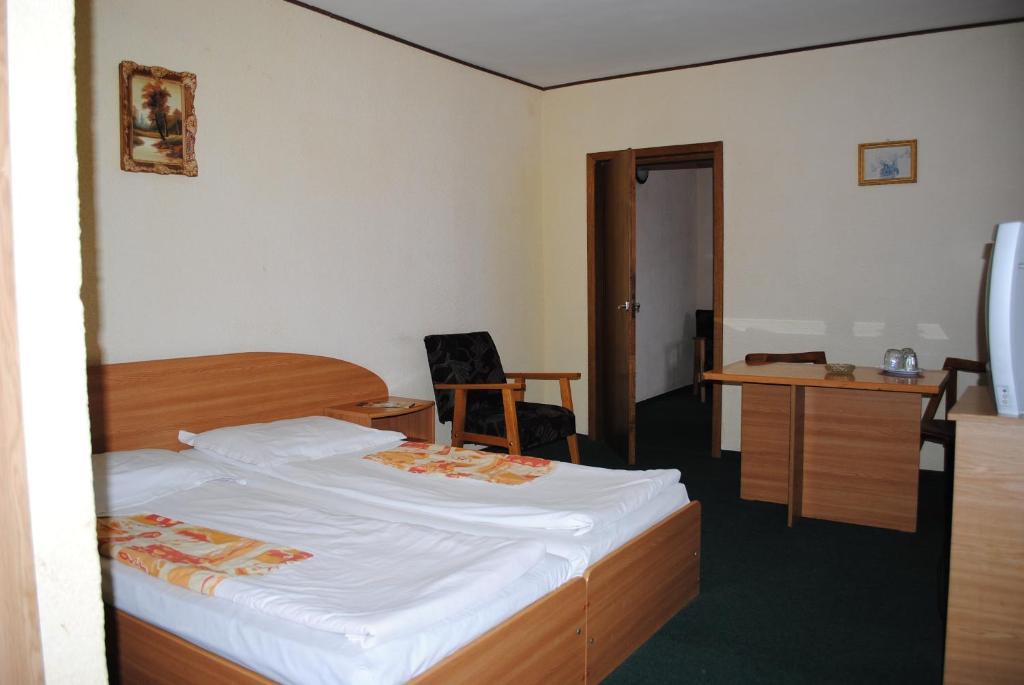 Hotel West Șcheia Szoba fotó