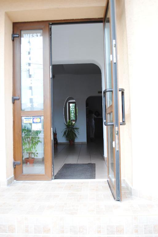 Hotel West Șcheia Kültér fotó